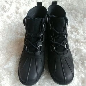 UGG Heather Waterproof Lace-Up Bootie